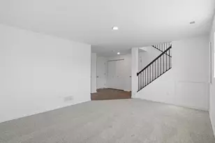 305 Settlers Pl, West Dundee, IL 60118 - Photo 8