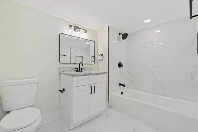 9419 S Saint Lawrence Avenue, Chicago, IL 60619 - Photo 16