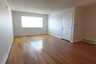 1424 Carol Ct, Palatine, IL 60074 - Photo 6