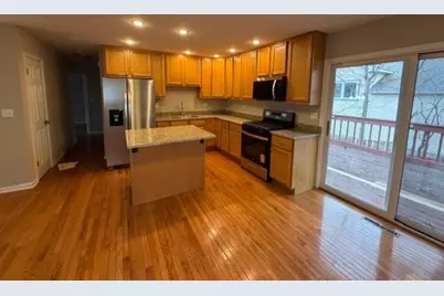 330 S Lakeshore Drive, Mundelein, IL 60060 - Photo 2