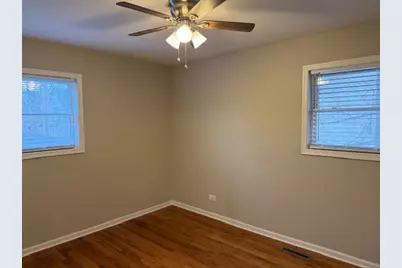 330 S Lakeshore Drive, Mundelein, IL 60060 - Photo 8