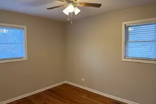 330 S Lakeshore Dr, Mundelein, IL 60060 - Photo 8