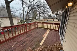 330 S Lakeshore Dr, Mundelein, IL 60060 - Photo 20