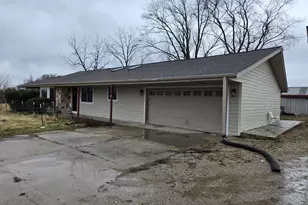 3303 E Exchange St, Crete, IL 60417 - Photo 2