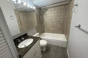 744 W Gordon Terrace, Chicago, IL 60613 - Photo 12