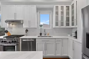 540 W Oakdale Ave, Chicago, IL 60657 - Photo 12