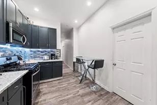 525 W 78th St, Chicago, IL 60620 - Photo 16