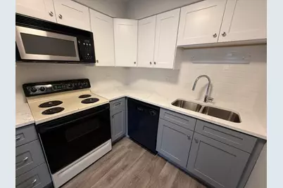 744 W Gordon Terrace #301, Chicago, IL 60613 - Photo 6