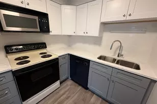 744 W Gordon Terrace, Chicago, IL 60613 - Photo 6