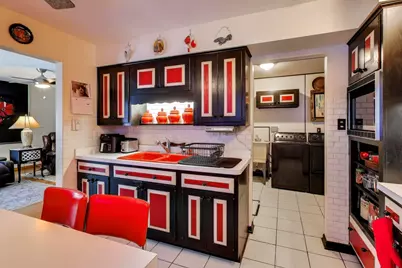 9012 S 50th Avenue S, Oak Lawn, IL 60453 - Photo 8