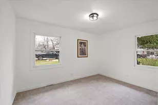 27 Maple Ave, Lake Zurich, IL 60047 - Photo 16
