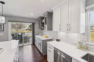 2785 Gains Ct, Yorkville, IL 60560 - Photo 12