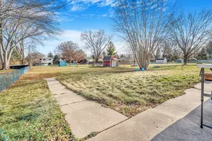 987 Lakewood Dr, Bartlett, IL 60103 - Photo 24