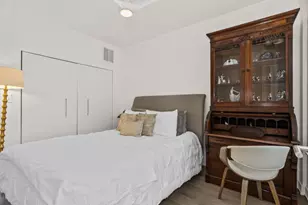 1645 W School St, Chicago, IL 60657 - Photo 10