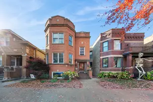 3636 N Claremont Ave, Chicago, IL 60618 - Photo 1