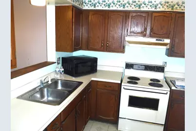 19561 Lake Shore Drive #1-S, Lynwood, IL 60411 - Photo 10