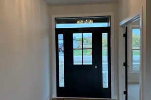 832 Sunflower Dr, Geneva, IL 60134 - Photo 2