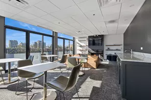 435 W Erie St, Chicago, IL 60654 - Photo 18