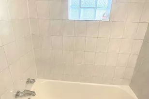 4133 N Ashland Ave, Chicago, IL 60613 - Photo 10