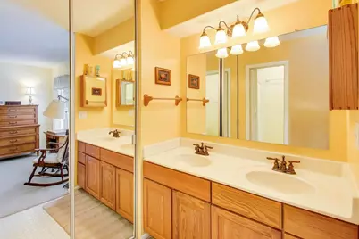 735 Garfield Avenue #735, Libertyville, IL 60048 - Photo 12