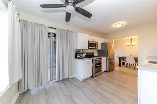 1408 W Crane St, Arlington Heights, IL 60004 - Photo 8