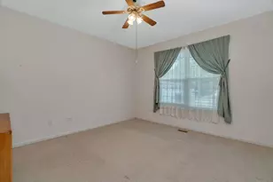 21201 Lily Lake Ln, Crest Hill, IL 60403 - Photo 16