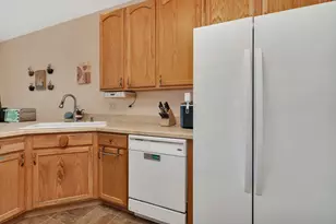 21201 Lily Lake Ln, Crest Hill, IL 60403 - Photo 14