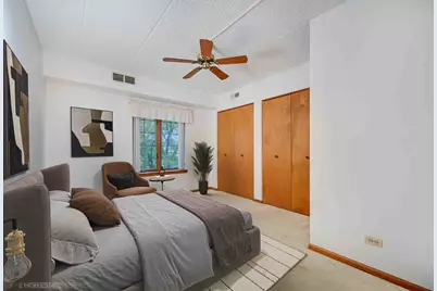 18315 Burnham Avenue #204, Lansing, IL 60438 - Photo 6