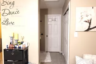 2295 Windsor Ln, Country Club Hills, IL 60478 - Photo 8