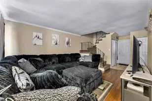 2295 Windsor Ln, Country Club Hills, IL 60478 - Photo 2