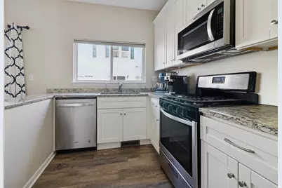 2416 Courtyard Circle #2, Aurora, IL 60506 - Photo 8