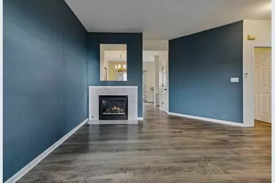 2416 Courtyard Circle #2, Aurora, IL 60506 - Photo 6