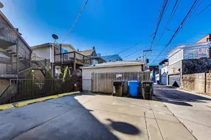 1730 W Beach Ave, Chicago, IL 60622 - Photo 16