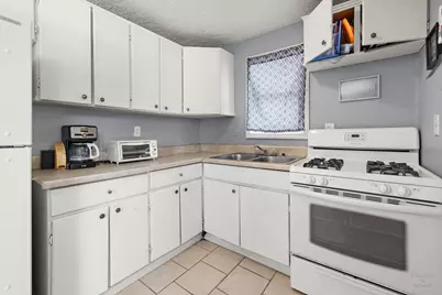 2406 Hermon Avenue, Zion, IL 60099 - Photo 4