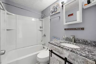 2406 Hermon Avenue, Zion, IL 60099 - Photo 8