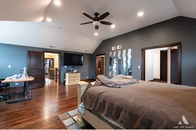 10001 Montrose Avenue, Schiller Park, IL 60176 - Photo 14