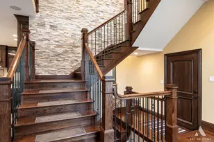 10001 Montrose Ave, Schiller Park, IL 60176 - Photo 12