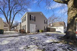 16 Forest Ln, Cary, IL 60013 - Photo 6