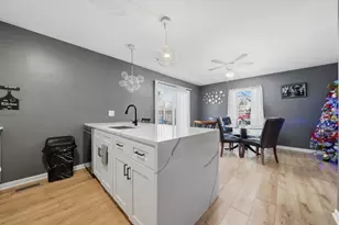 16 Forest Ln, Cary, IL 60013 - Photo 20