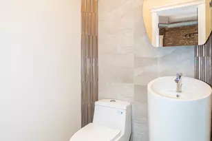 1032 W Dakin St, Chicago, IL 60613 - Photo 16