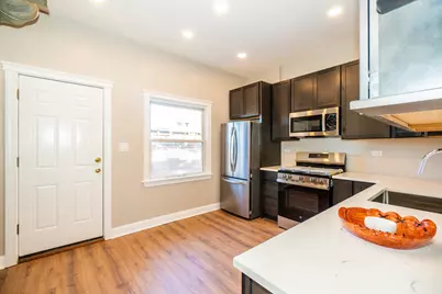 1032 W Dakin Street #2A, Chicago, IL 60613 - Photo 6