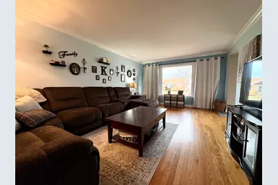 2841 W 100th Place, Evergreen Park, IL 60805 - Photo 4