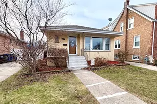 2841 W 100th Pl, Evergreen Park, IL 60805 - Photo 2