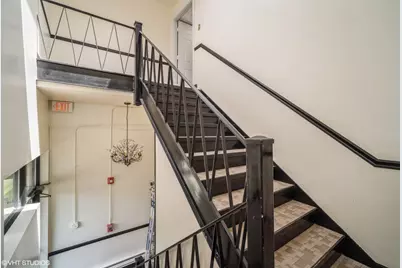 8755 Trumbull Avenue, Skokie, IL 60076 - Photo 4