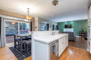 1711 Napa Dr, Gurnee, IL 60031 - Photo 8