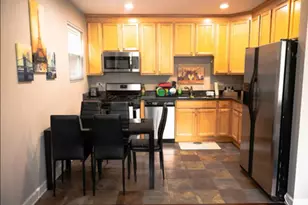 1730 W Beach Ave, Chicago, IL 60622 - Photo 4