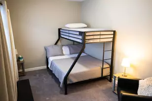 1730 W Beach Ave, Chicago, IL 60622 - Photo 14