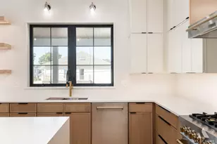 10226 S 81st Ave, Palos Hills, IL 60465 - Photo 12