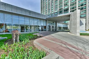 3600 N Lake Shore Dr, Chicago, IL 60613 - Photo 2