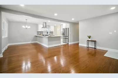 8915 Laramie Avenue, Skokie, IL 60077 - Photo 4